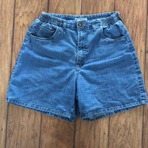 Elastic waist jean shorts
